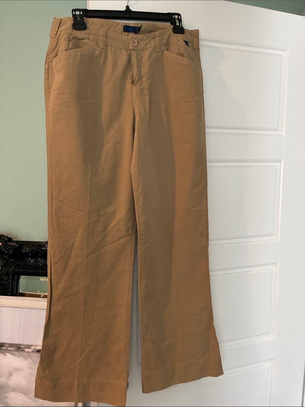 Women’s Classic Straight Fit Pants in Tan